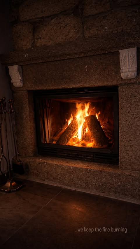 Noesta Alaçatı gece atmosferi — gürültüden uzak, güvenli ve huzurlu Alaçatı konaklaması (2)